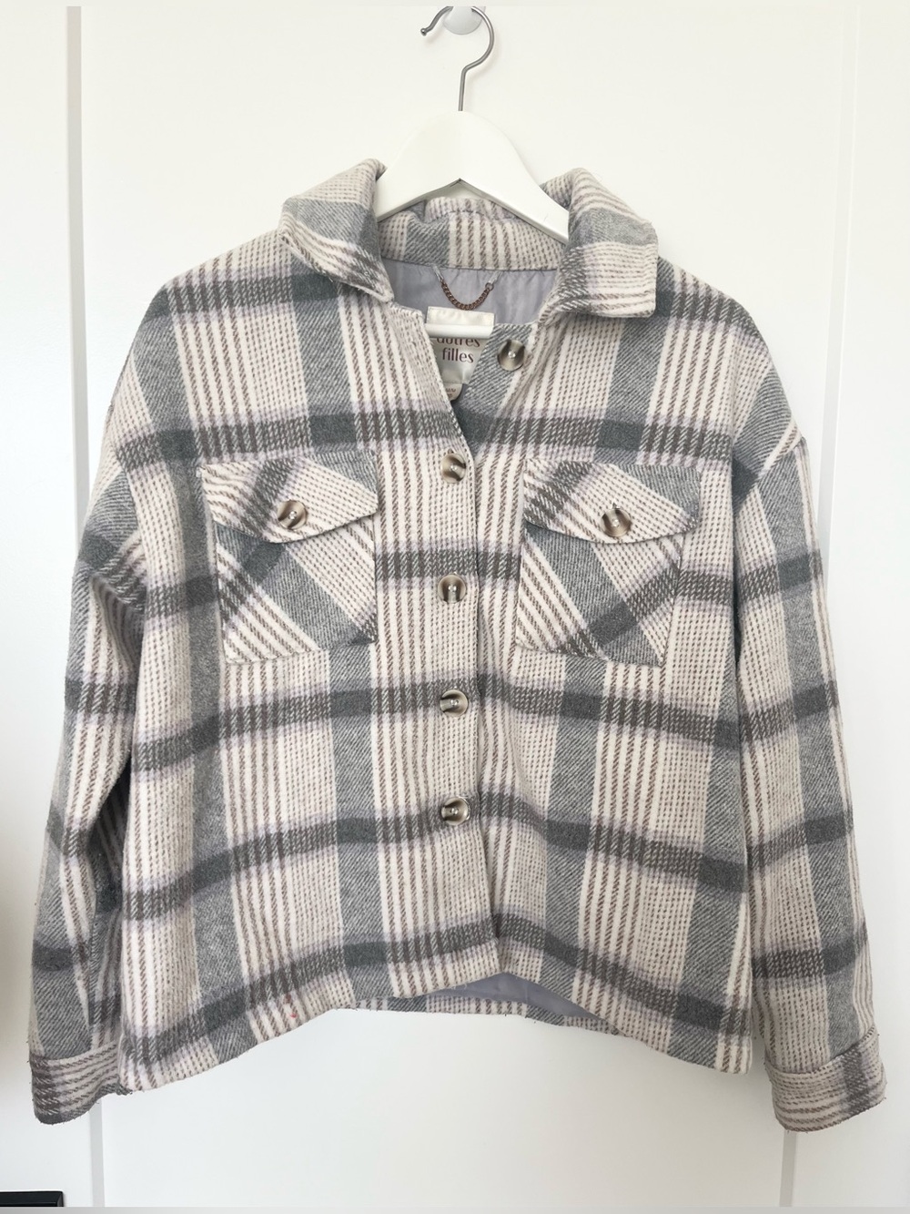AnthropologieAutres Filles Plaid Shacket
Jacket Gray Cream Faux Wool Cropped M